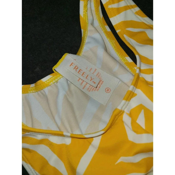 Freely Women's Medium Yellow Knotted High Neck Midkini Swim Top (AH) - Picture 3 of 6